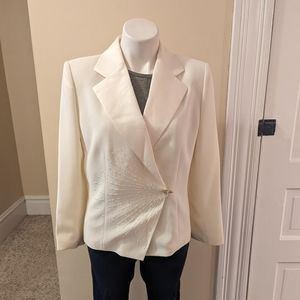 Vintage Kasper cream blazer with star bust beading size 8
